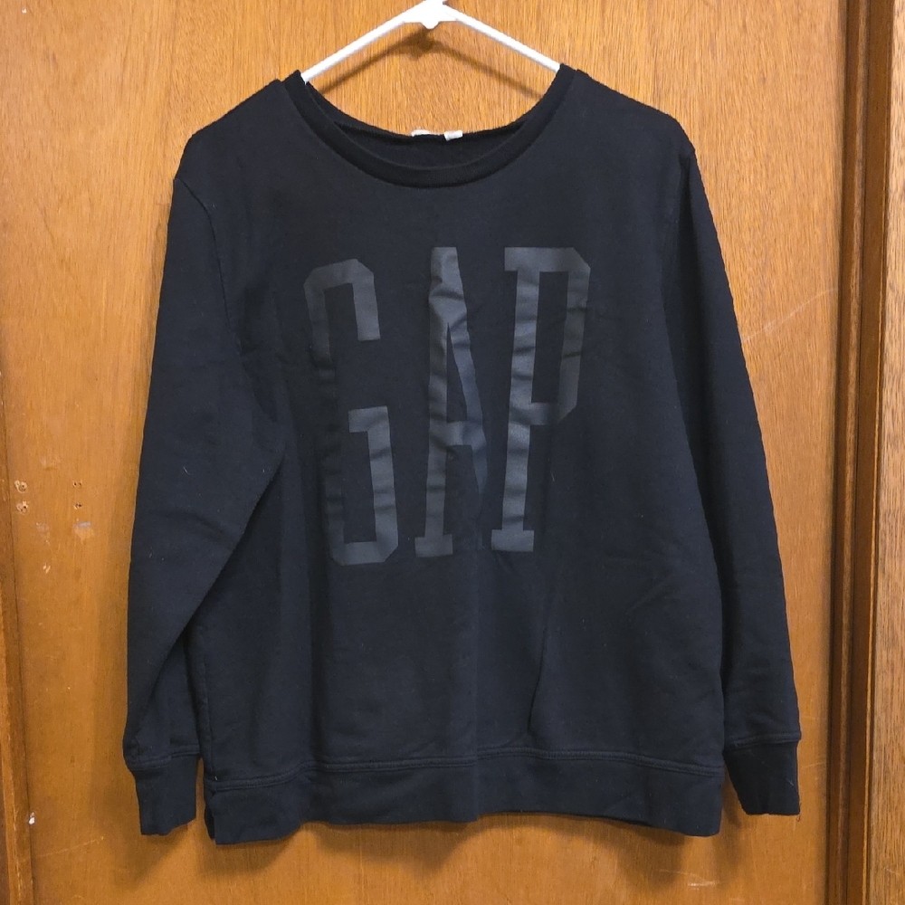 GAP Men's Crewneck Sweater in Black